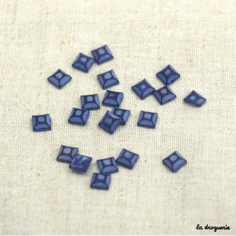 Perle Wayapi cabochon carré | Perle 6 mm