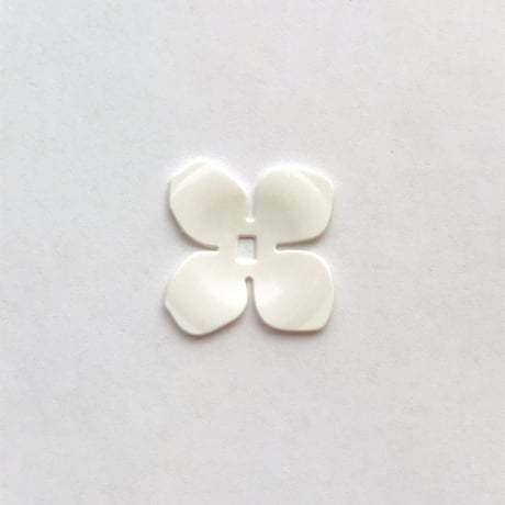 Perle « Une pervenche pour Courrèges »36ｍｍ