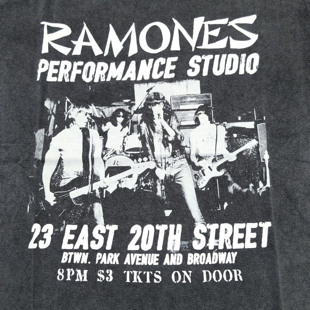 RAMONES ラモーンズ Tシャツ バンドTシャツ チャコールグレー RAMONES ラモーンズ Tシャツ バンドTシャツ チャコールグレー