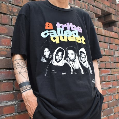 A TRIBE CALLED QUEST ATCQ ア･トライブ･コールド･クエスト Tシャツ ラップTシャツ ブラック GROUP SHOT S/S TEE