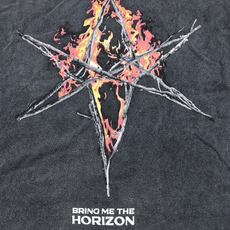 BRING ME THE HORIZON BMTH ブリングミーザホライズン Tシャツ バンドTシャツ グレーウォッシュ Flame Hex & Text Logo S/S TEE
