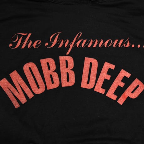 MOBB DEEP モブディープ オフィシャルライセンス スウェットパーカー ブラック INFAMOUS RED ON BLACK HOODIE mobb-297