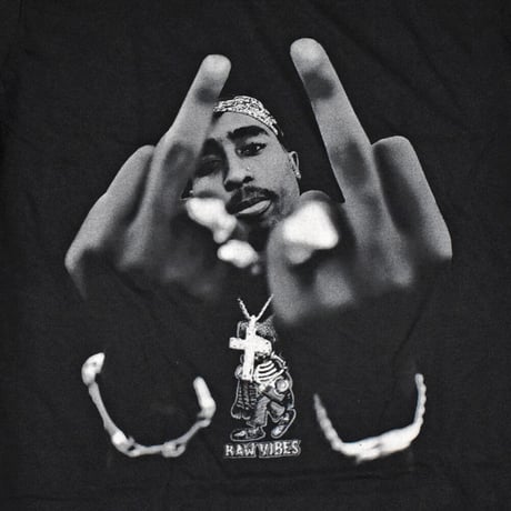 2PAC TUPAC トゥパック Tシャツ ブラック  MIDDLE FINGER JUMBO PRINT