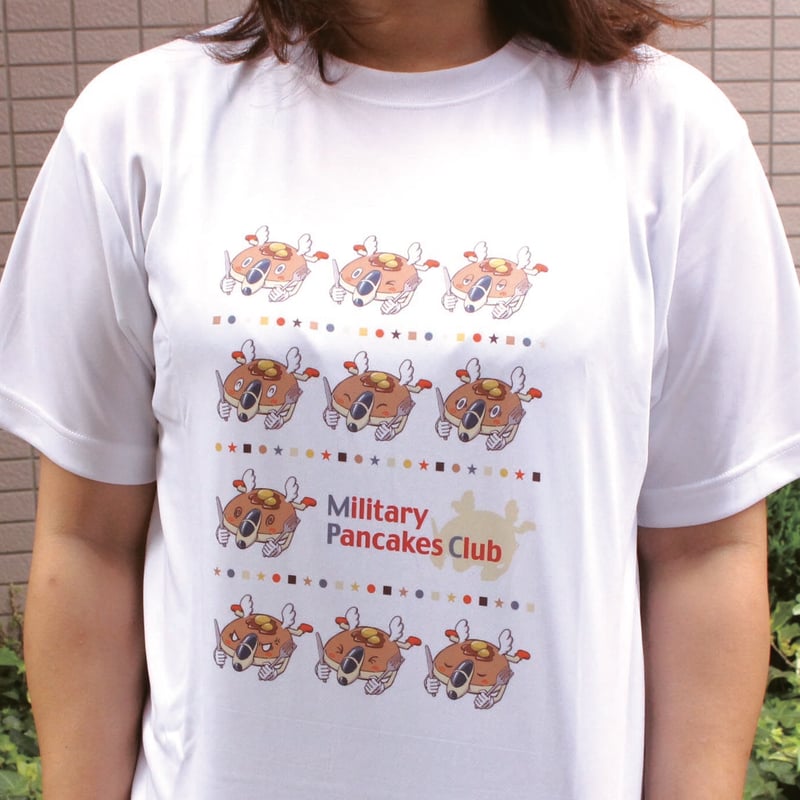 どこのケーキでしょう？Tシャツ 軍事パンケーキ部白Tシャツ（ニコオコver） | ジェイストアーズ