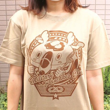 軍事パンケーキ部Tシャツ（デザートカーキ）