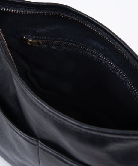 LEATHER SHOULDER BAG