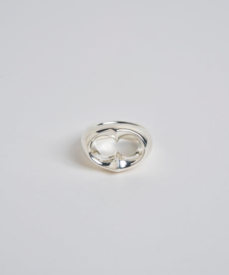 OVAL RING