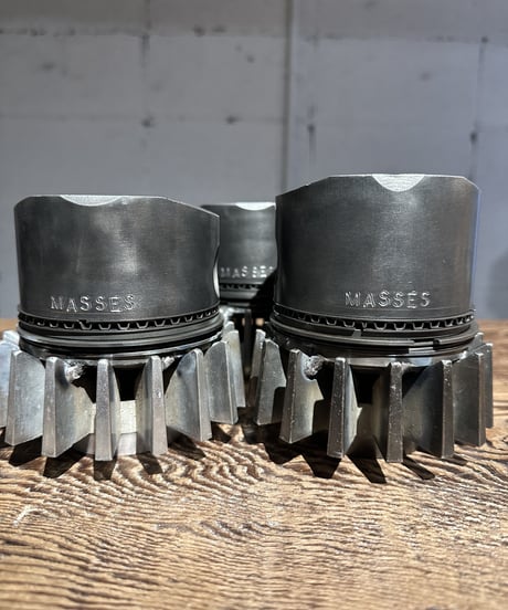MASSES ASHTRAY #2
