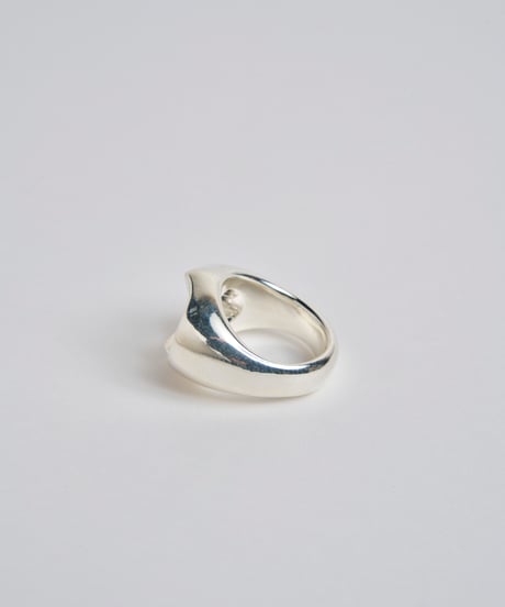 OVAL RING