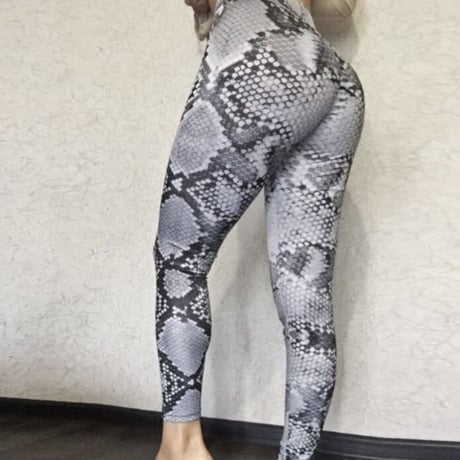 gray python pattern pants (1 color)