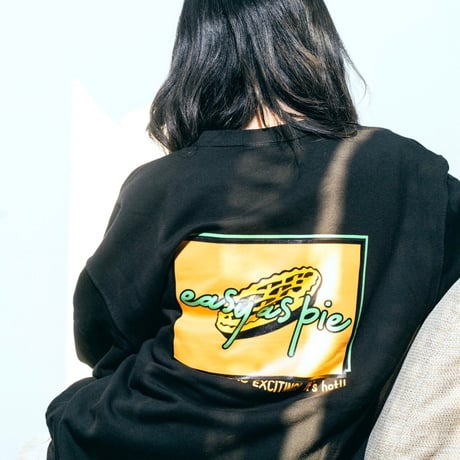 SWEATSHIRT（BLACK）