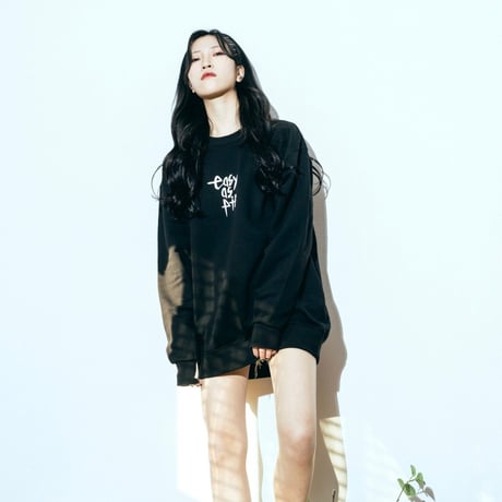 SWEATSHIRT（BLACK）