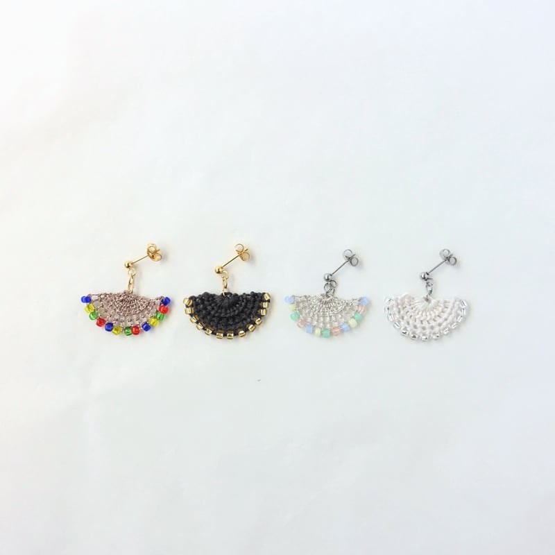 刺繍モチーフがゆれるイヤリング/ピアス｜suku｜ シルバー