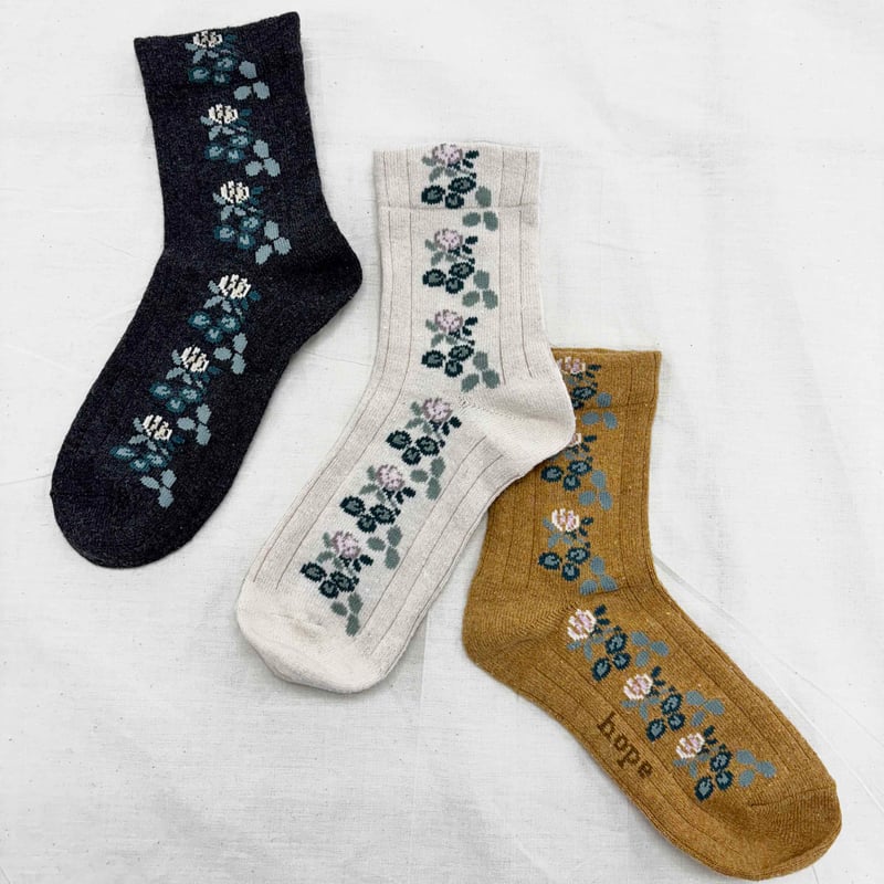 Lucky motif／* 毛入り素材 三つ葉クローバーとシロツメクサ
