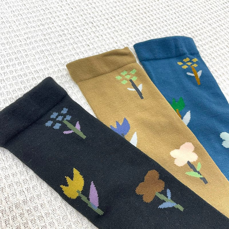 靴下・タイツ flowers c.u.l 靴下 フラワーレース 網タイツ風 ニーハイソックス