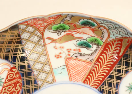 明治前期色絵桃に竹と玉手箱図7寸皿