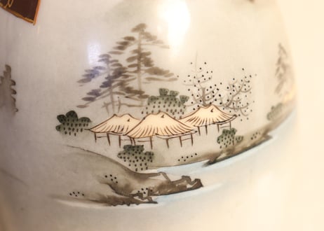 明治前期九谷焼色絵家風景図通り物三合徳利①