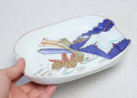 明治前期色絵富士と桐図楕円皿