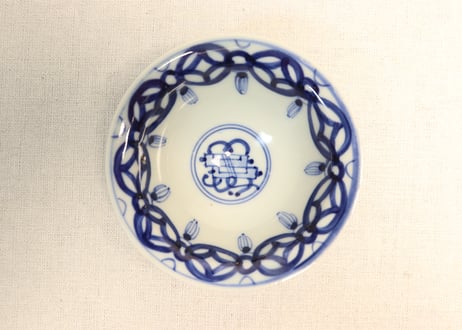 明治前期染付瓔珞と巻物図小鉢
