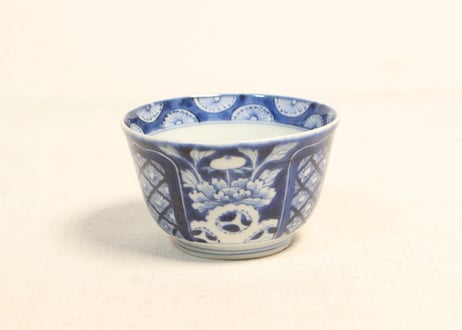 送料無料　旧家蔵出　江戸時代山水楼閣図染付湯呑/蕎麦猪口/茶杯５客　茶道具 江戸時代後期 古伊万里 染付 宝珠に雲龍の図 そば猪口 湯呑