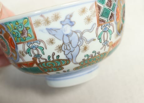 明治前期色絵獅子牡丹と人物図通り物蒸茶碗