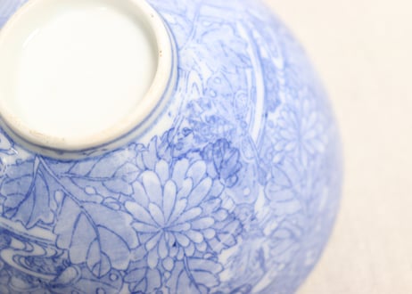 明治後期～大正銅判菊と蝶図蓋茶碗①