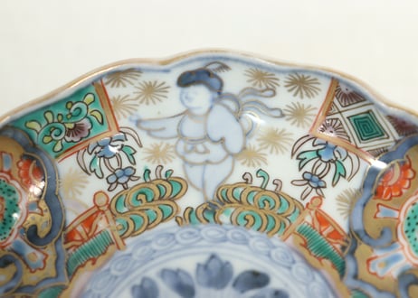 明治前期色絵獅子牡丹と人物図通り物小皿①濃いめ