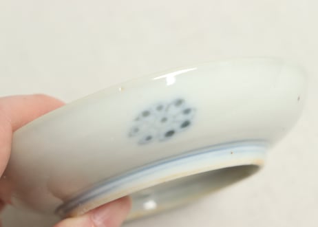 明治前期色絵三方に松竹梅図小皿②裏絵付け違い