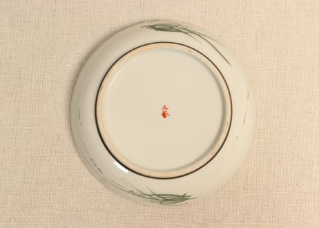 大正～昭和戦前九谷焼青粒色絵富士に鷹図小皿