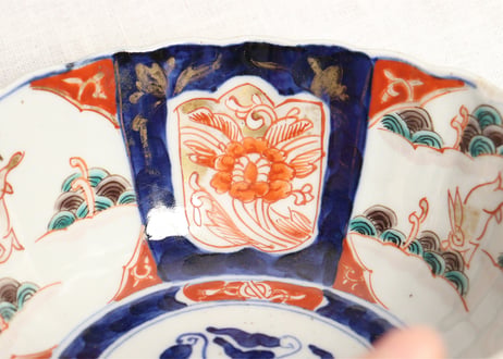 明治前期色絵三方に兎図三つ組鉢 中にニュウ,大にホツ