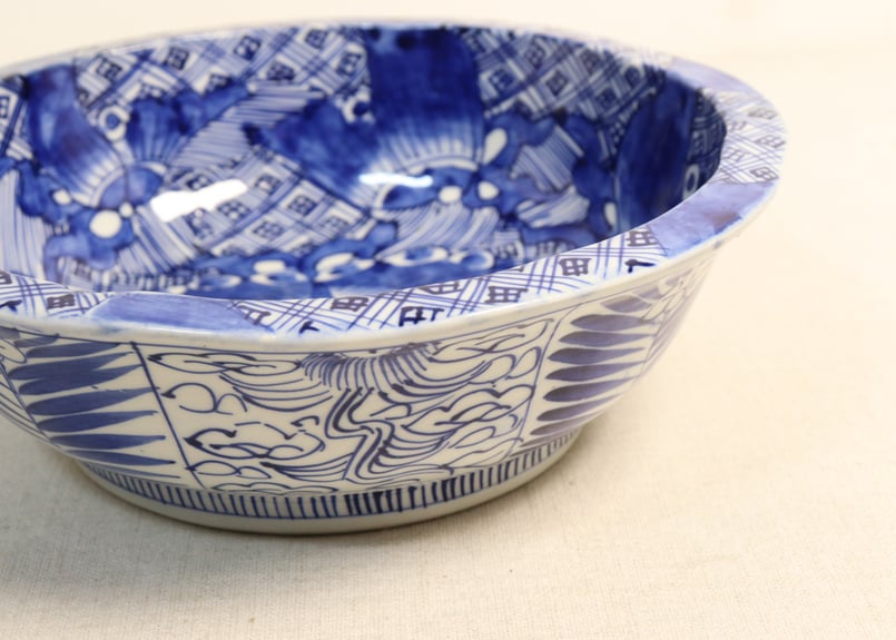 明治前期染付蝶図8寸鉢 | 吉祥寺PukuPuku