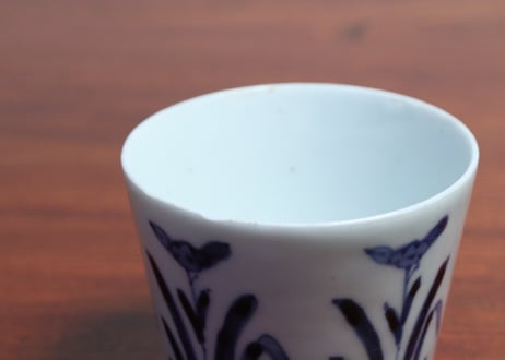 江戸中期染付水仙図猪口③　高台ホツ