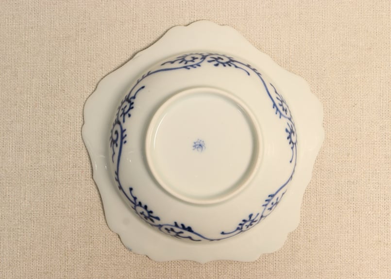 明治後期～大正染付花図五弁鍔縁5寸深皿 | 吉祥寺PukuPuku