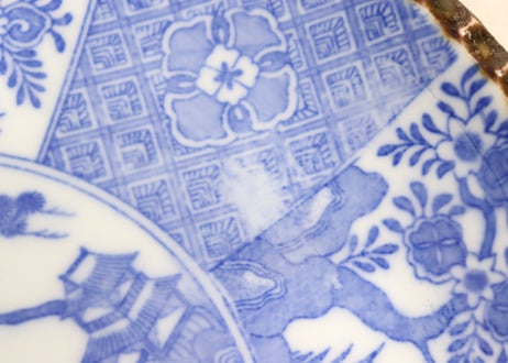 明治後期～大正銅判割絵と山水図イゲ縁８寸皿