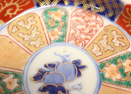 明治前期色絵桃と放射文縁立ち小皿