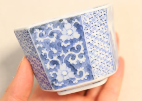 明治後期～大正染付山水と牡丹図菱形小鉢②　薄め