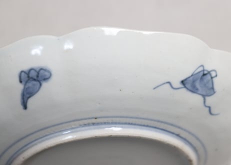 明治前期色絵六方に牡丹と水仙図7寸皿①少甘手