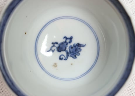 江戸中期染付菊と牡丹図向付