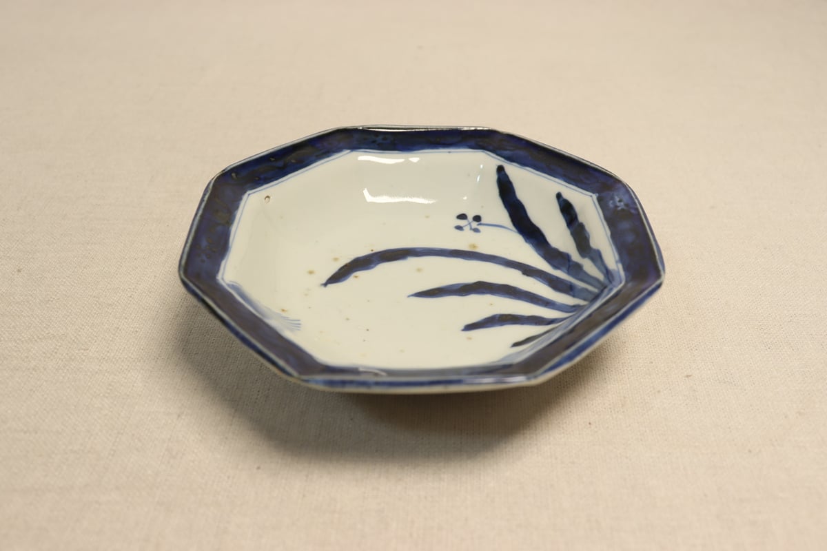 江戸後期染付水仙図八角皿②フリモノ,窯傷 | 吉祥寺PukuPuku