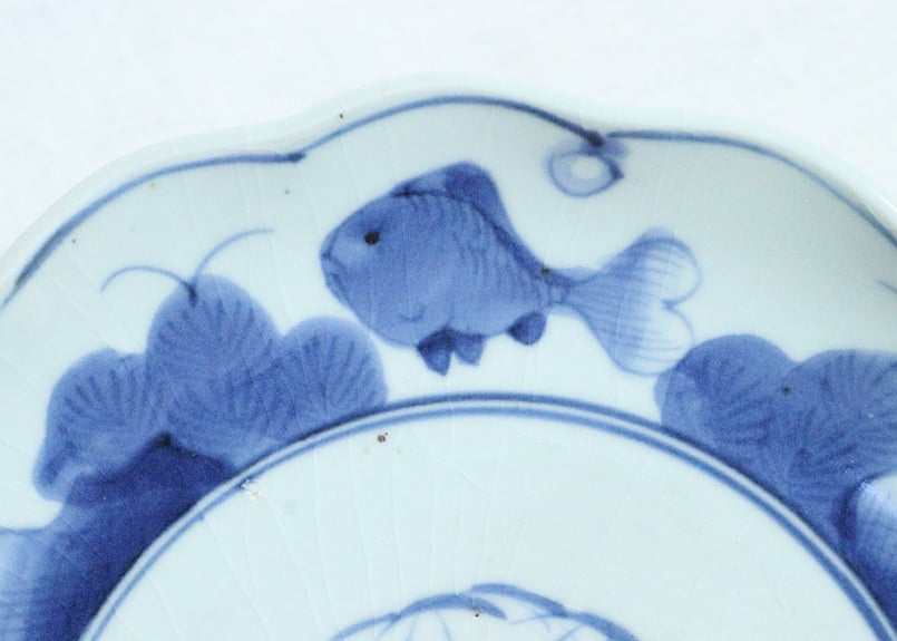 江戸幕末染付金魚図7寸皿③ 甘手，かたつき | 吉祥寺PukuPuku