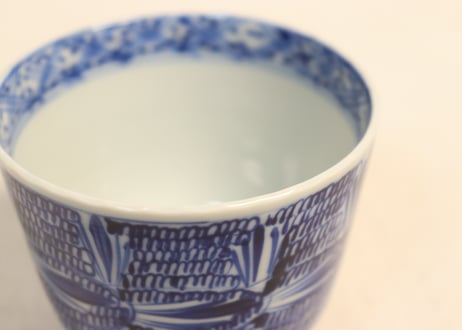 明治前期染付羽根微塵唐草図向付