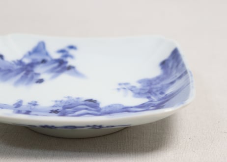 明治後期～大正染付山水人物図角皿①