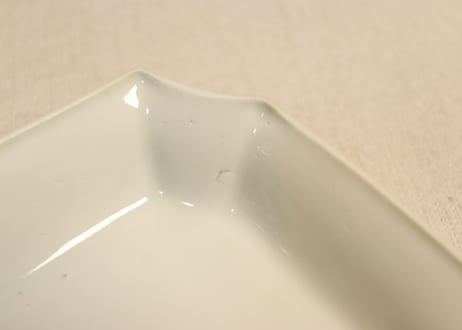 明治後期～大正染付扇面に富士図長角皿 黒点