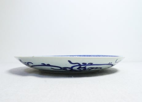 明治前期紙刷微塵唐草図尺皿　ノミホツ