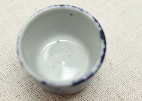 明治前期紙刷微塵唐草に松竹図小猪口