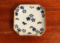 江戸中期紙刷古印判桜散らし図角豆皿①　小ホツ
