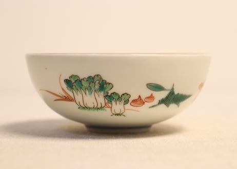 明治前期色絵菊に唐草と野菜図輪茶碗 5客組