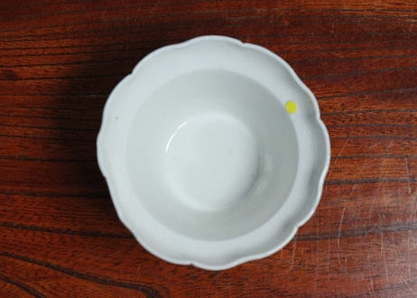 江戸中期白磁輪花猪口　ニュウ,部分甘手