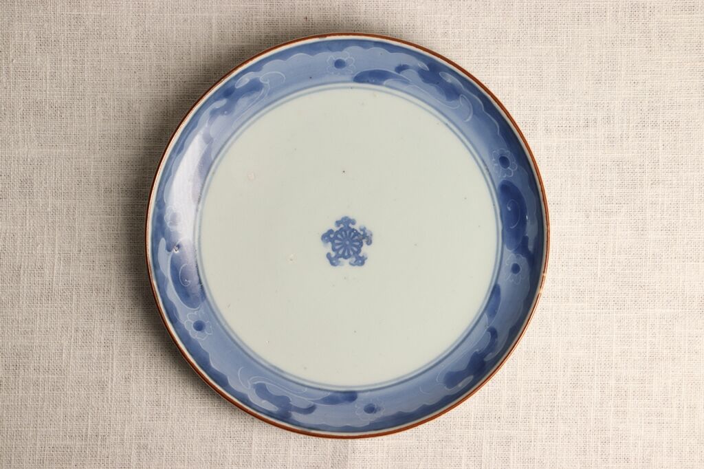 江戸中期染付墨弾き波と菊図6寸皿 | 吉祥寺PukuPuku