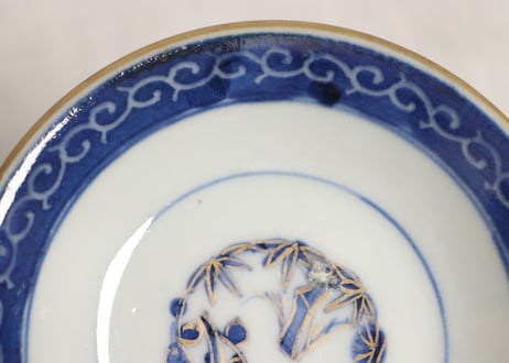 明治前期色絵牡丹と山葡萄図蓋茶碗